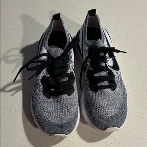 Nike Women's Sneakers - Black and White